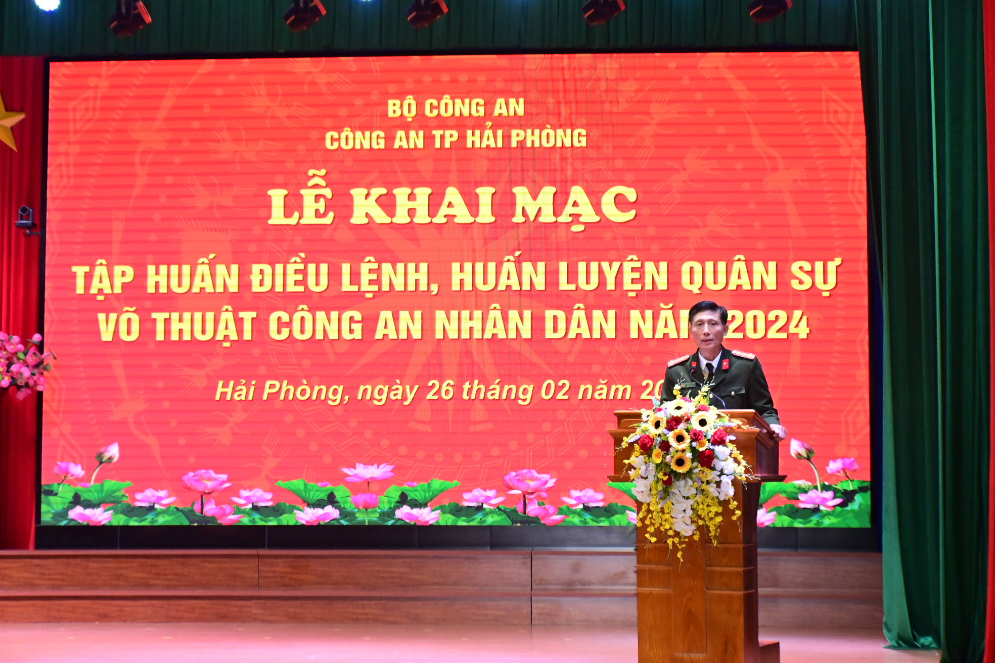 Khai mạc tập huấn Điều lệnh, huấn luyện quân sự, võ thuật Công an nhân dân năm 2024